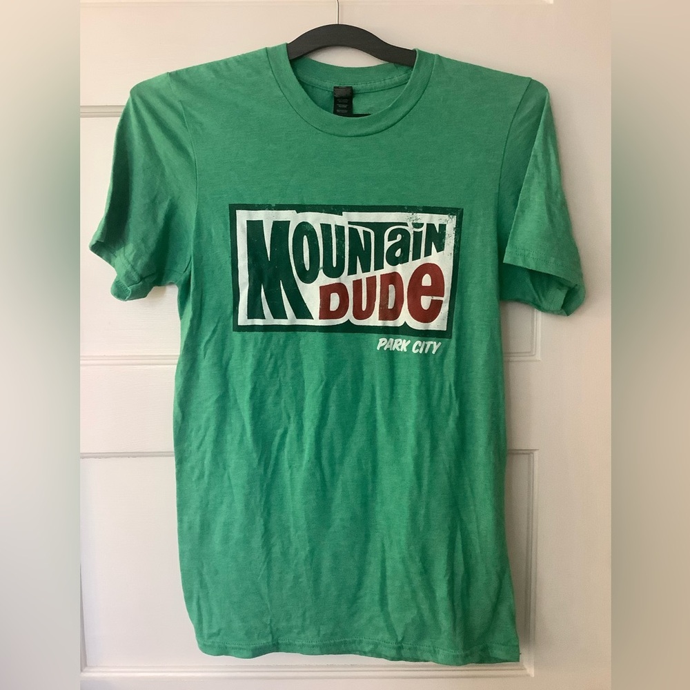 Men's Small Ski "Mountain Dude" Mountain Dew Tee Park City, Utah, barely worn